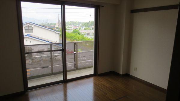 松江市学園２丁目のマンション