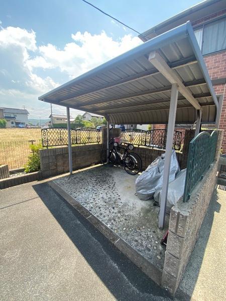 松江市東出雲町錦新町１丁目のアパート