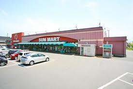 オーチャード　D棟(サンマート岩倉店)