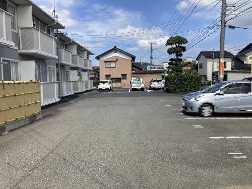 鳥取市津ノ井のアパート