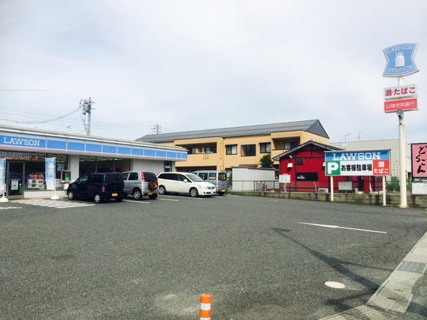 シティハイムホリイ(ローソン鳥取秋里店)