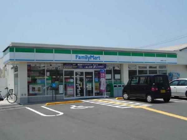 鳥取市南安長２丁目のマンション(ファミリーマート鳥取緑ヶ丘店)