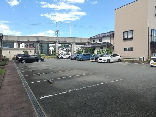 ロイヤルガーデンＢ棟