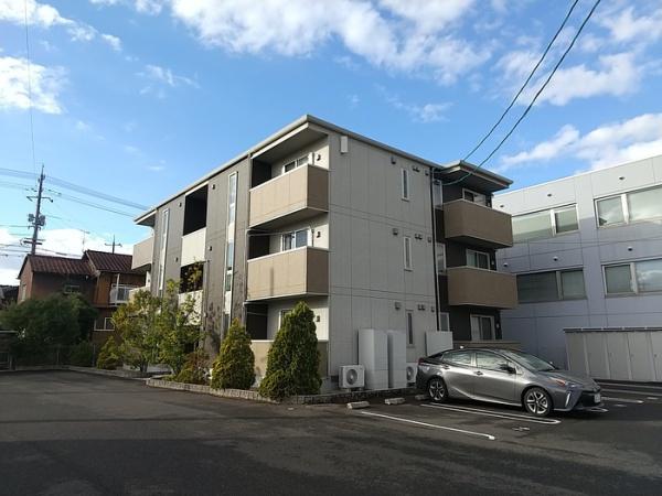 倉吉市上井のアパート