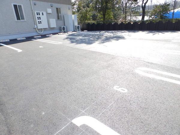 鳥取市布勢のアパート