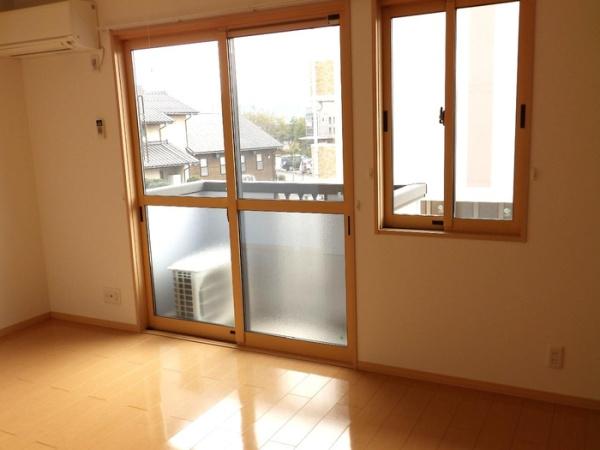 鳥取市若葉台南１丁目のアパート