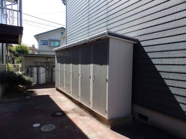 ハイツ万葉　A棟