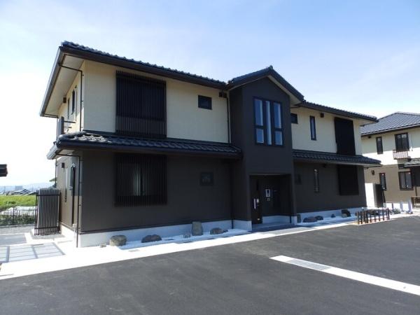 鳥取市浜坂４丁目のアパート