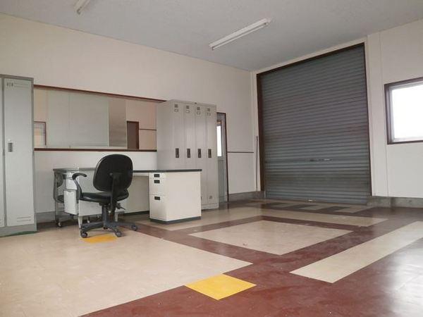 鳥取市賀露町西１丁目の店舗（建物一部）