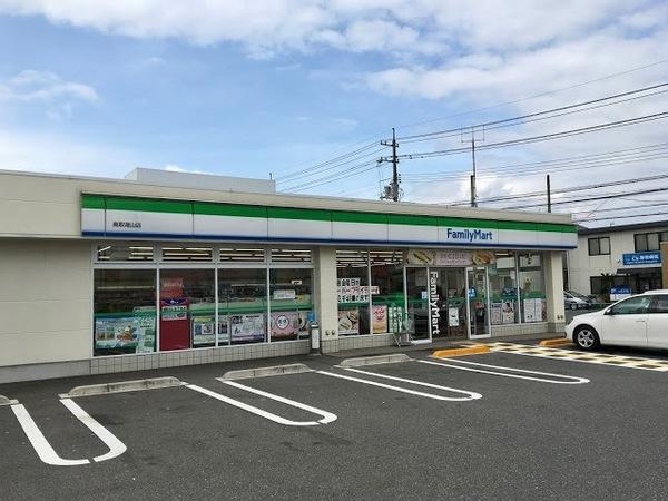 リビングタウン湖山A棟(ファミリーマート鳥取湖山店)