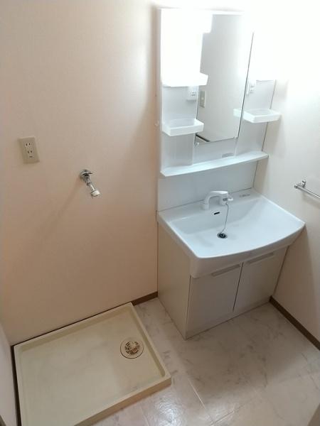 ハイカムールアダチ