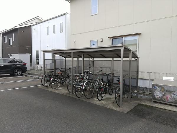 リクラ・クレマチス　B棟