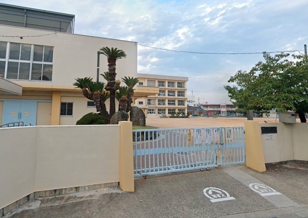 明光ビル(明石市立鳥羽小学校)