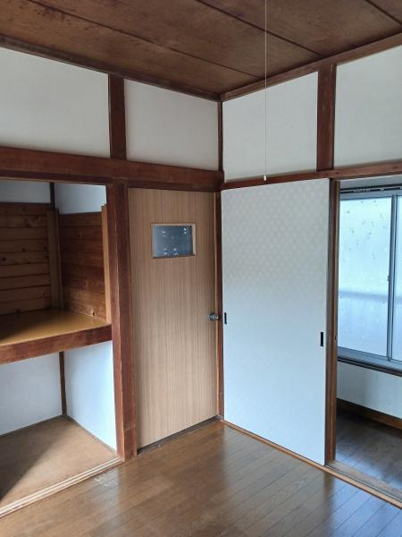 安久谷貸家