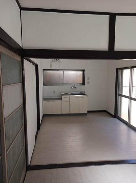 市原市江子田の貸家(リビング)