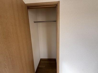 TフラットB