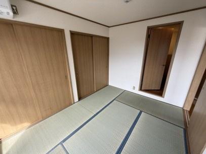 TフラットB