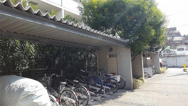 渋谷区神宮前３丁目のマンション