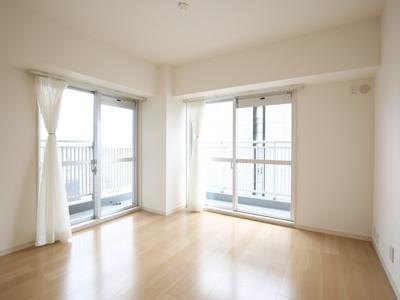 中央区新川２丁目のマンション