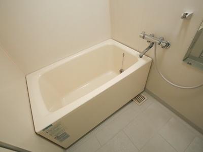 中央区新川２丁目のマンション