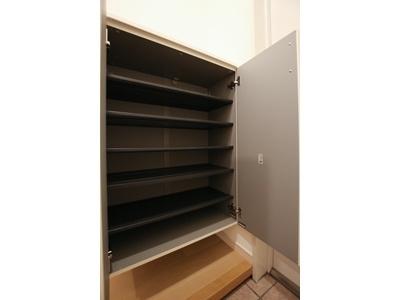 中央区新川２丁目のマンション