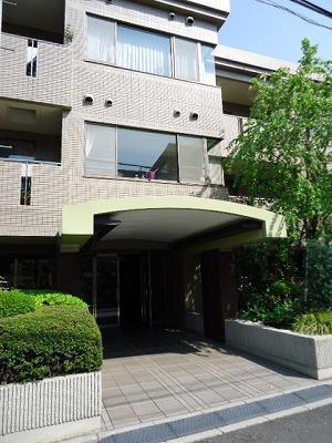 渋谷区代々木５丁目のマンション