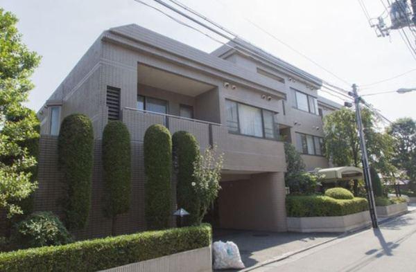 渋谷区代々木５丁目のマンション