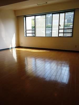 渋谷区代々木５丁目のマンション