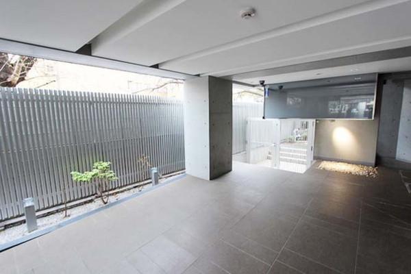 港区六本木５丁目のマンション