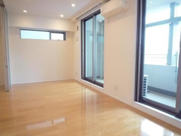 港区三田５丁目のマンション