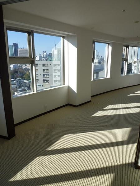 港区赤坂９丁目のマンション