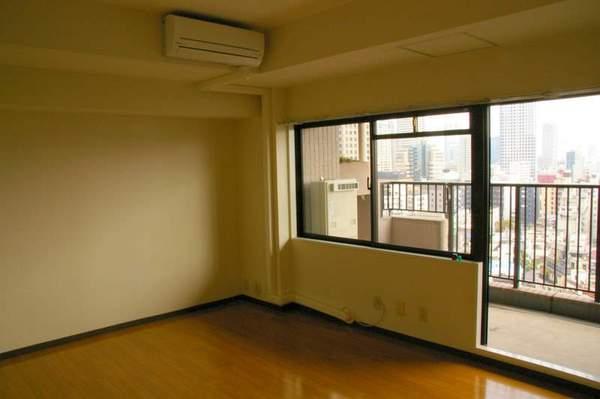 港区六本木１丁目のマンション