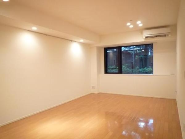 渋谷区上原３丁目のマンション