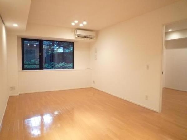 渋谷区上原３丁目のマンション