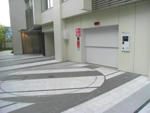 港区六本木７丁目のマンション
