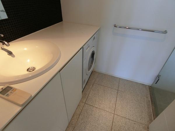 港区南麻布５丁目のマンション