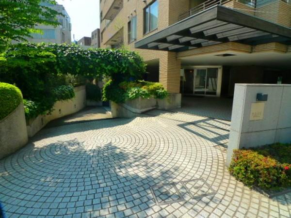 青山北町パーク・マンション