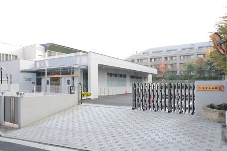港区南青山7丁目のマンション(若葉会幼稚園)