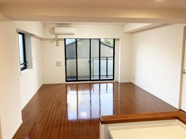 渋谷区東３丁目のマンション