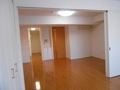 渋谷区東３丁目のマンション
