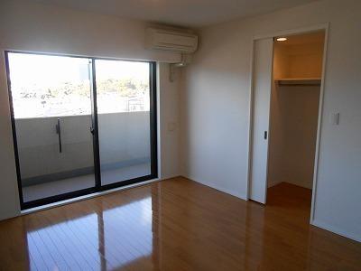 渋谷区東３丁目のマンション