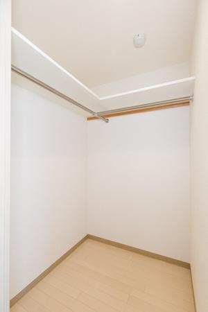 中央区日本橋浜町３丁目のマンション