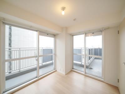 中央区新川２丁目のマンション