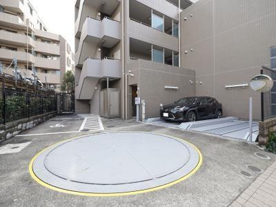 世田谷区下馬１丁目のマンション