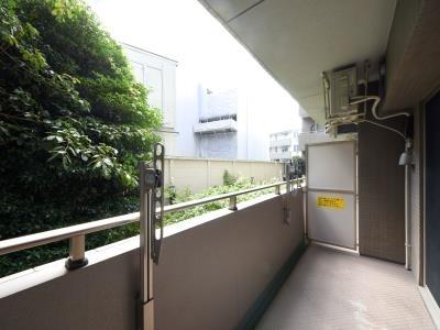 世田谷区下馬１丁目のマンション