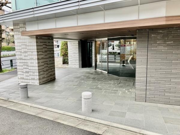 世田谷区上北沢５丁目のマンション