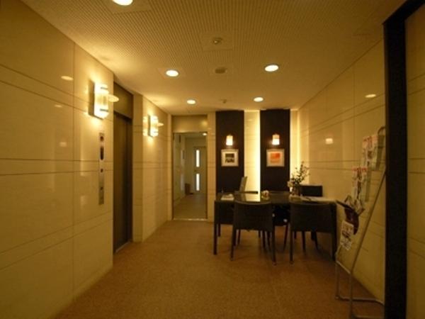 港区六本木２丁目のマンション