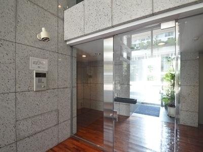 新宿区新宿６丁目のマンション
