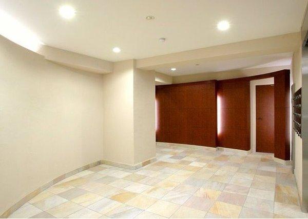 港区西麻布４丁目のマンション
