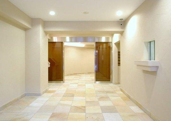 港区西麻布４丁目のマンション